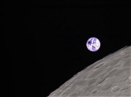 Die Erde vom Mond aus aufgenommen